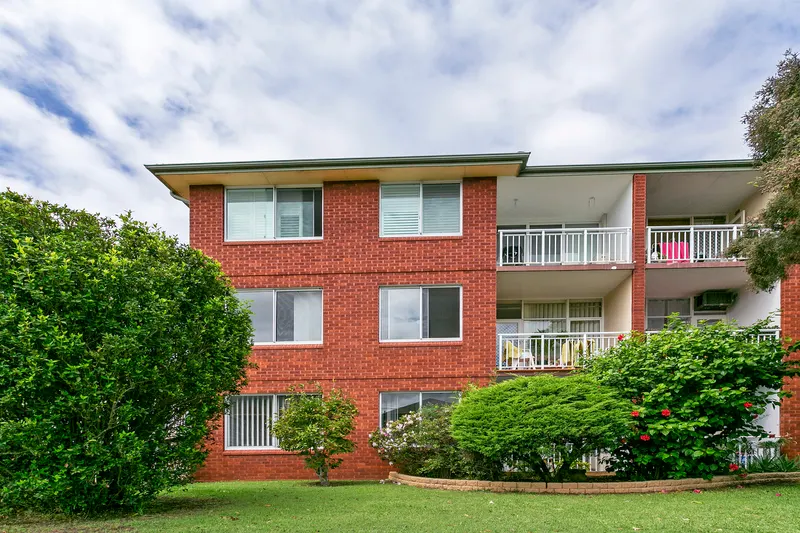 Front of 1/156 Homer St Earlwood