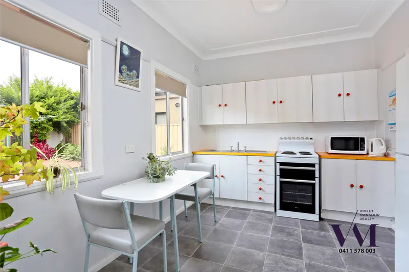 Interior at 12 Grove St Earlwood, photo 4 of 5