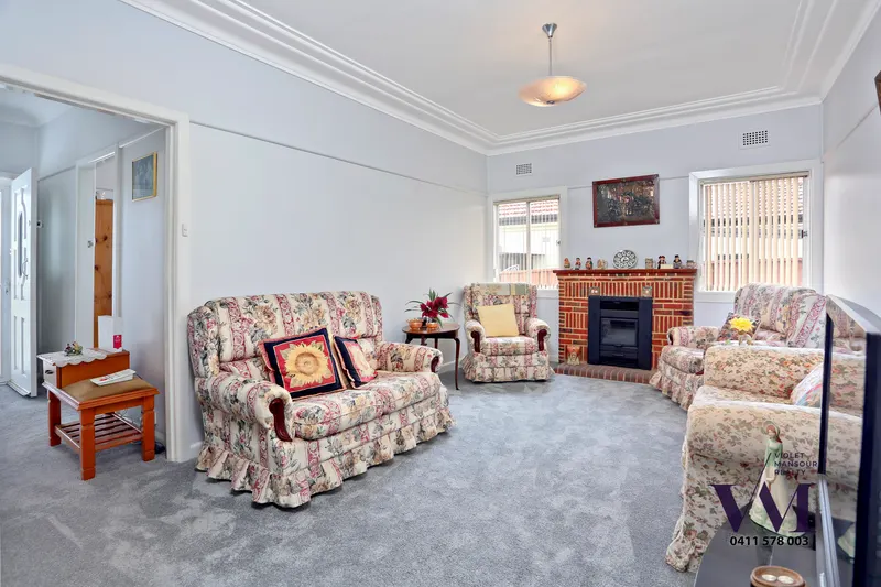 Living area at 12 Grove St Earlwood