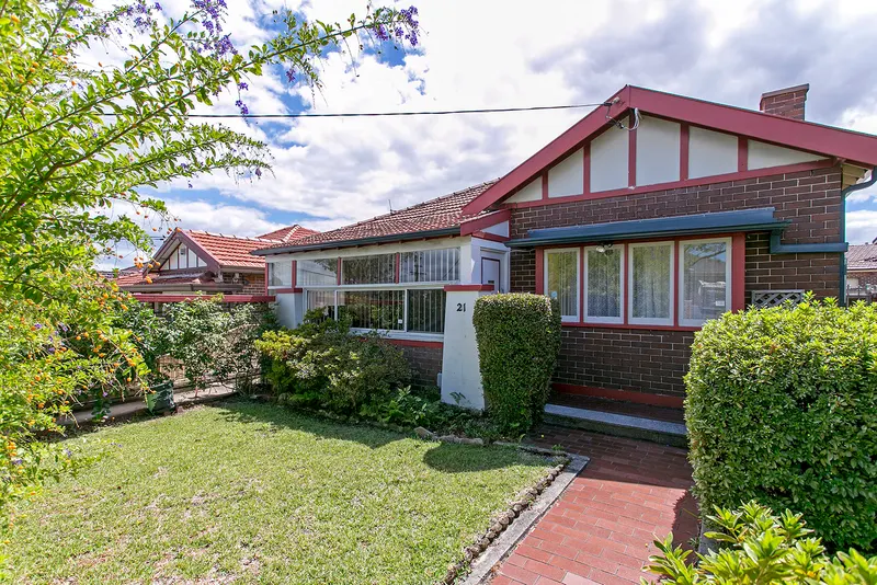Front of 21 Fleet St Earlwood