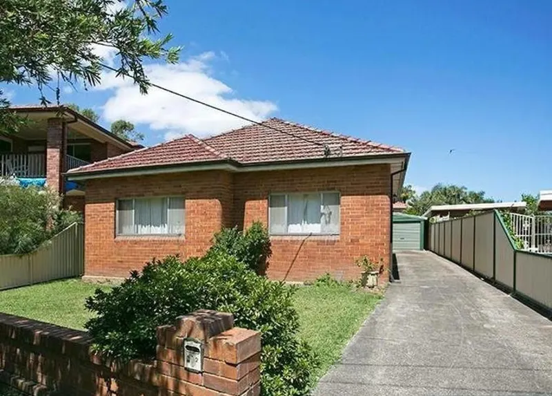 Front of 32 Schofield St Earlwood
