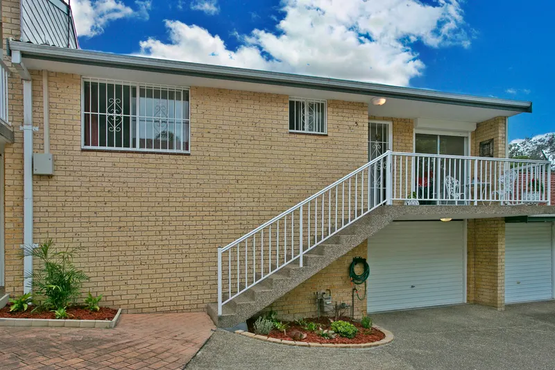 Front of 5/142 Homer St Earlwood