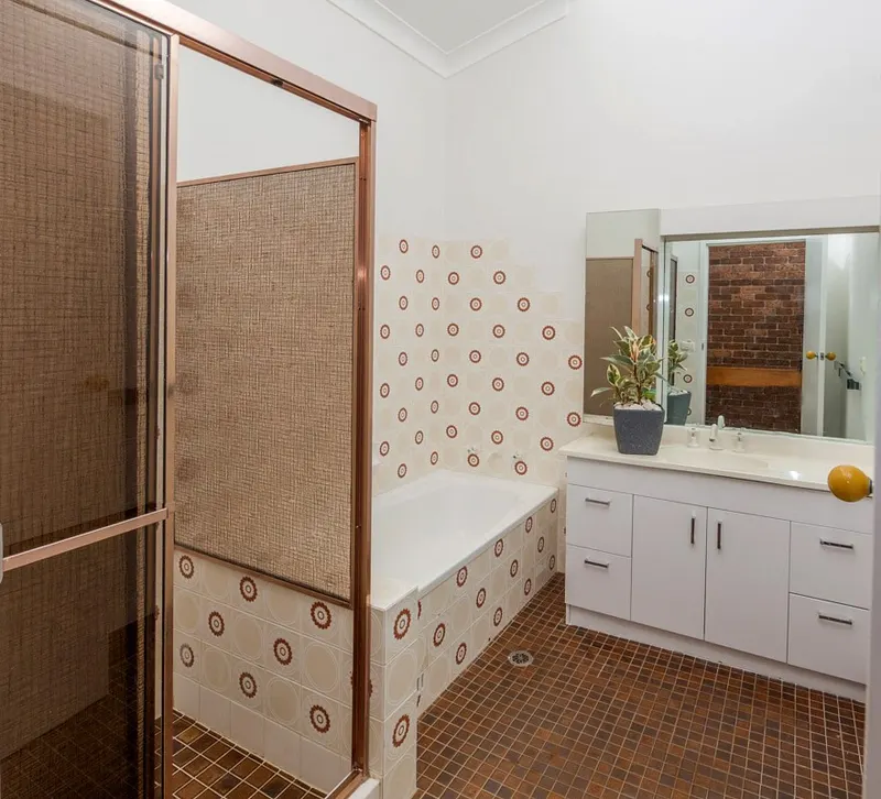 Bathroom at 5/19-25 Flinders Rd Earlwood, photo 1 of 2